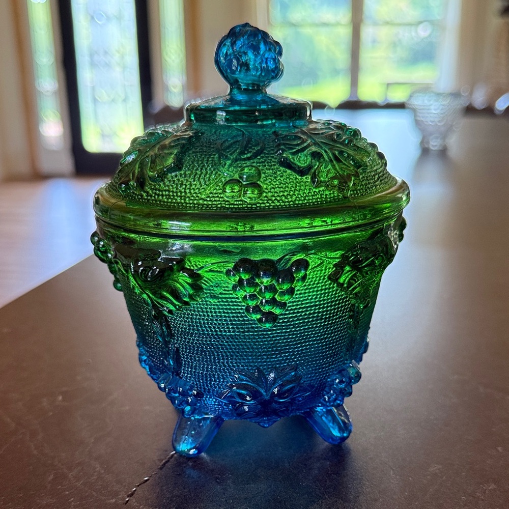 Elegant Vintage Jeanette Glass Footed Dish w Lid